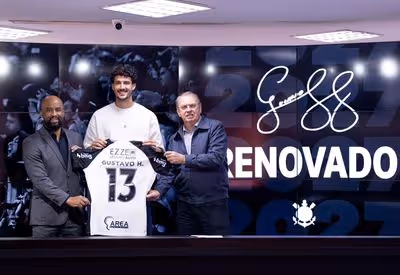 XERIFE FICA! Corinthians renova contrato com o zagueiro Gustavo Henrique.