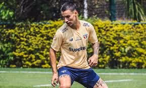 PORTA FECHADA! 🚪 São Paulo recusa investida do Besiktas e segura Ferreirinha.