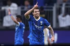 REVIRAVOLTA TOTAL! 🔄 Marcos Leonardo decide ficar no Al-Hilal e herda a camisa 9.