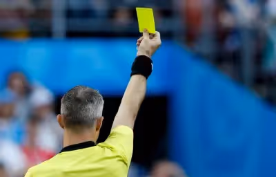 Los mejores consejos para apostar en los mercados de tarjetas en los partidos de fútbol