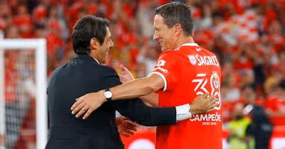 «É Nuno Gomes que alerta o Benfica que Roger Schmidt não iria renovar com o PSV»