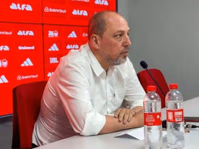 Internacional anuncia desligamento de dupla do futebol