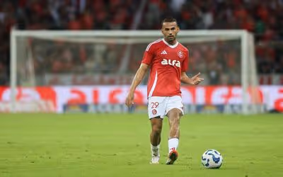 Clubes da MLS demonstram interesse em volante do Internacional