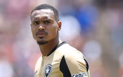 Manchester United estaria monitorando John, segundo imprensa britânica