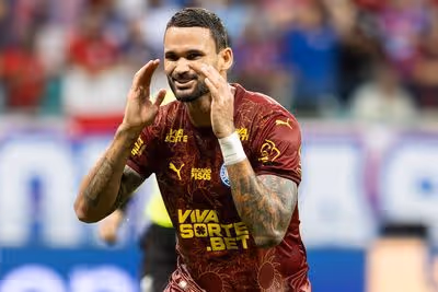 Willian José comenta desfalques do Corinthians contra o Bahia