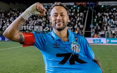 Neymar fecha 2025 em alta e mira Copa após cirurgia no joelho