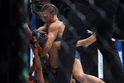 Kayla Harrison se torna campeã do UFC e desafia Amanda Nunes