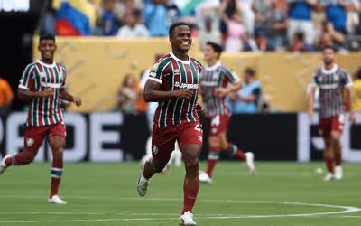 Torcedores do Fluminense se declaram a Jhon Arias após gol no Mundial