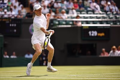 Sinner protagoniza feito raro com vitória em Wimbledon; entenda