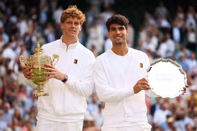 João Fonseca interage com Sinner e Alcaraz após final de Wimbledon