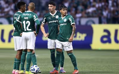 Ausência de titulares é desafio para Abel montar equipe para estreia do Mundial