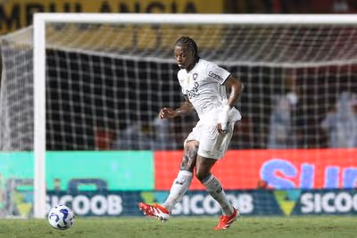 Kaio volta a usar sobrenome Pantaleão e vive expectativa pelo primeiro gol no Botafogo