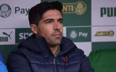 Abel promove mudanças na escalação do Palmeiras para duelo com o Universitário