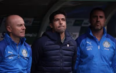 Abel comenta sobre decisão do VAR em vitória do Palmeiras: 'Adversário pode reclamar'