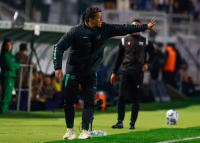 Agora no Juventude, Carpini reencontra o Vitória após demissão