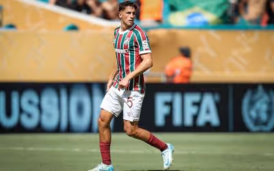 Titular pela segunda vez no Mundial, Bernal enaltece elenco do Fluminense