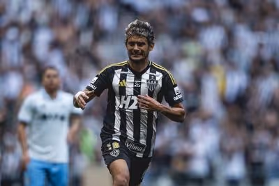 Golaço de titular do Atlético-MG rende recados a Ancelotti