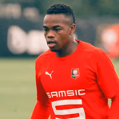 Vasco mantém interesse em Andrés Gomez, mas negócio é difícil