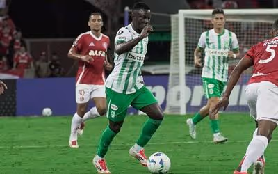 Fluminense trava negociação por Hinestroza e já tem novo alvo