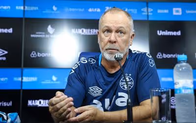 Mano Menezes abre o jogo e define o futuro de Carballo no Grêmio