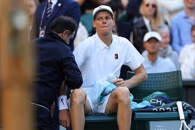 Sinner cancela treinamento e vira preocupação em Wimbledon