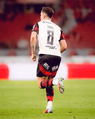 Saúl avalia estreia como titular do Flamengo e admite falta de confiança