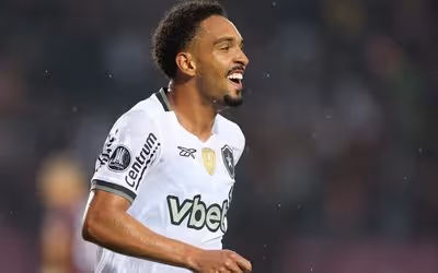 Valorização: Vitinho, do Botafogo, chega na Seleção no ápice