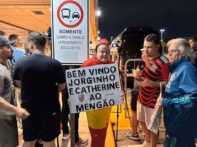Jorginho chega ao Brasil para assinar com o Flamengo