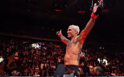 Charles do Bronx não descarta mudança de categoria no UFC