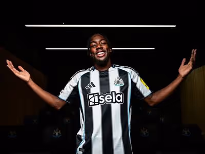 Clube da Premier League anuncia 2o mais caro de sua história