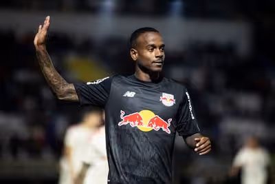Ex-Barcelona elege ex-Bragantino como o mais difícil de marcar