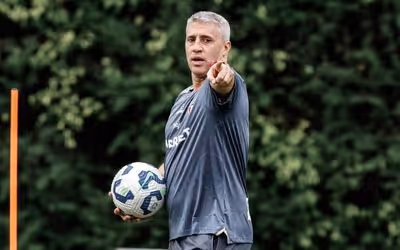 Crespo pode moldar sistema com três zagueiros para reforçar defesa do São Paulo