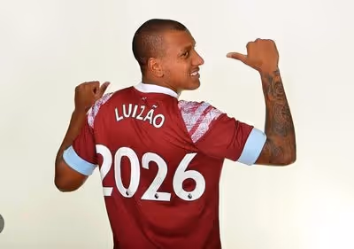Brasileiro do West Ham recebe proposta da Arábia e de europeu