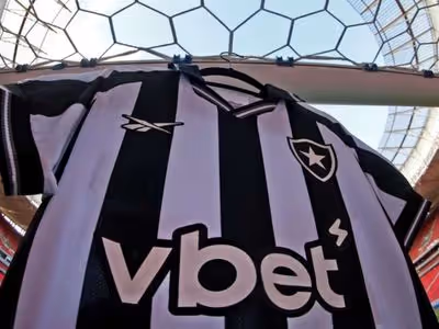 Oficial! Ex-Flamengo é anunciado pelo Botafogo