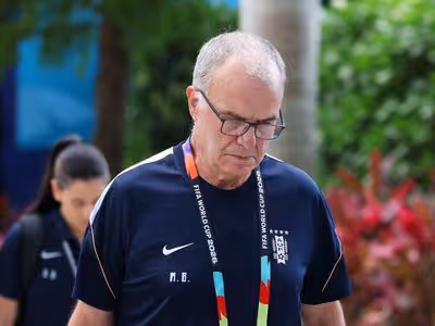 Bielsa questiona mudança da Fifa na Copa do Mundo e gera debate
