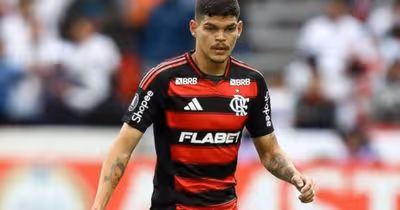 Flamengo deve ter força máxima e a volta de Ayrton Lucas contra o Cruzeiro