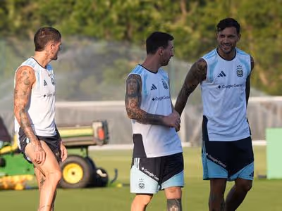 Argentina enfrenta a Suíça por uma vaga na semifinal da Copa do Mundo