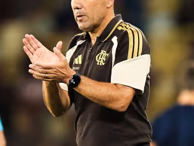Leonardo Jardim destaca partida e ameniza pressão do Fluminense: