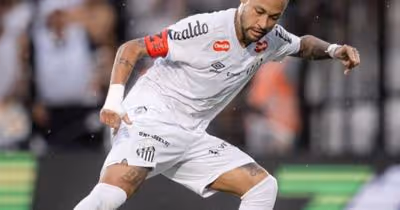 Neymar tem jogo decisivo diante do Corinthians por vaga na Copa