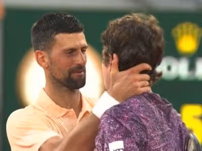 Djokovic vê 'nível incrível' de João Fonseca em virada épica em Roland Garros e faz previsão sobre a carreira do brasileiro