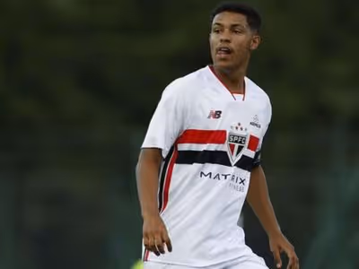 Ryan Francisco volta a ser decisivo e atrai atenção de Dorival no São Paulo