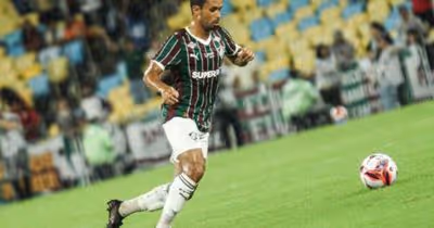 Fluminense volta ao mercado em busca de reposição para saída de Lima