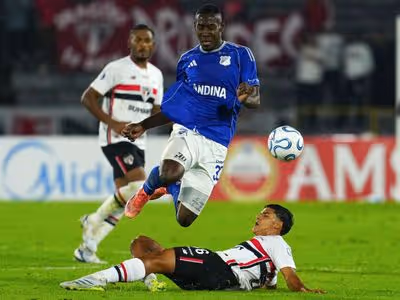 São Paulo empata contra Millonarios e permanece na liderança