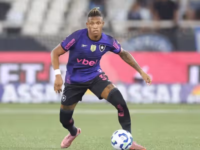 Palmeiras prepara nova oferta ao Botafogo por Danilo; veja detalhes
