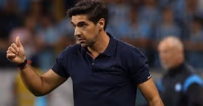 Abel lista lesões no elenco do Palmeiras e volta a reclamar do calendário