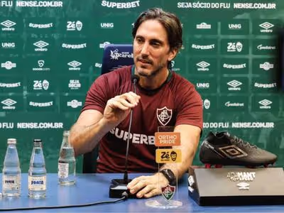 Zubeldía fala sobre a contratação de reforços para o Fluminense