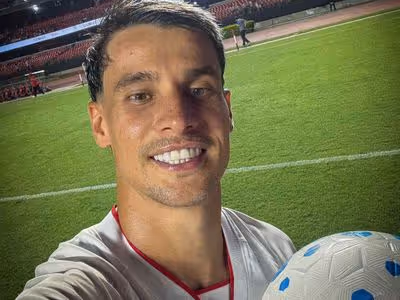 Ferreira celebra primeiro hat-trick da carreira: 'Muito emocionante'