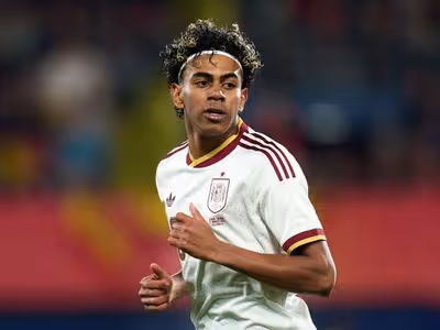 Técnico da Espanha faz revelação sobre Yamal antes da estreia na Copa