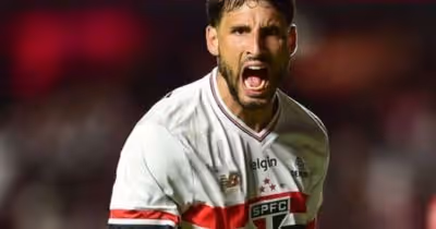 São Paulo: Calleri é relacionado por Crespo para o Choque-Rei; Lucas fica fora