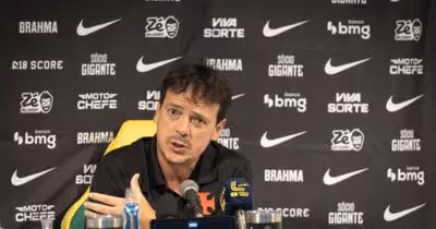 "Tem que hostilizar": Diniz aceita vaias e assume culpa no Vasco